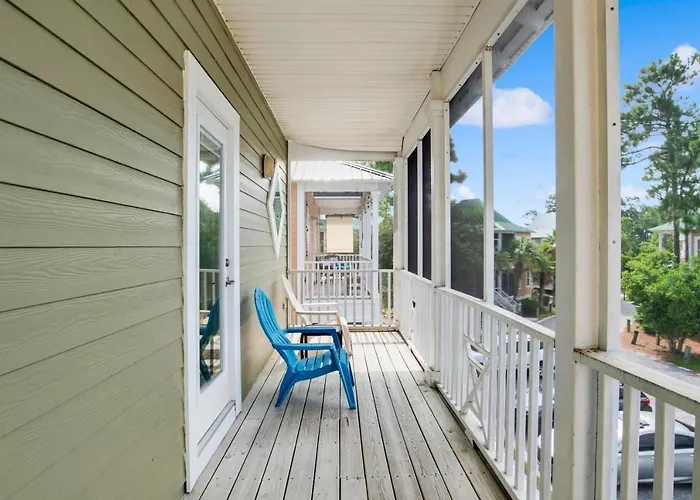 Cozy Hideaway 22c By Pkrm * Pensacola